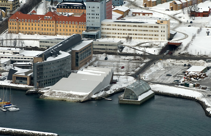 d Tromso.jpg - Museo - mielenkiintoinen arkkitehtuuri